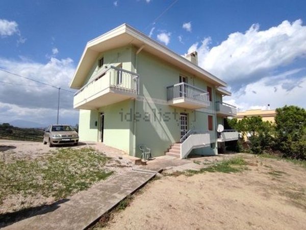 casa indipendente in vendita a Roseto degli Abruzzi