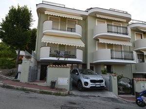 casa indipendente in vendita a Roseto degli Abruzzi