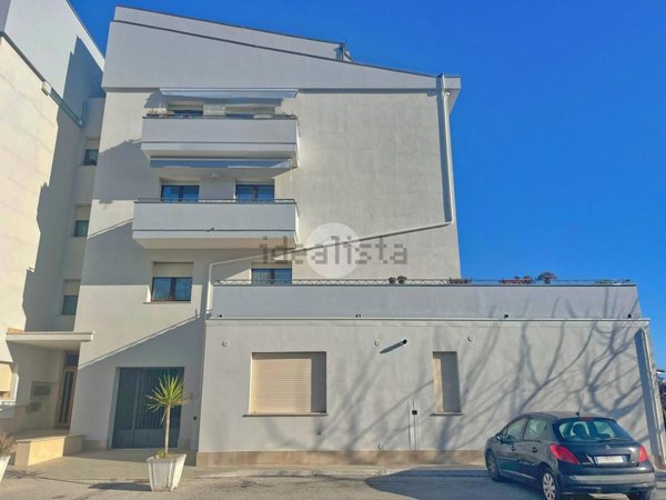 appartamento in vendita a Roseto degli Abruzzi in zona Cologna Spiaggia