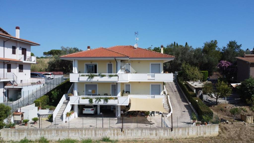 appartamento in vendita a Roseto degli Abruzzi in zona Voltarrosto
