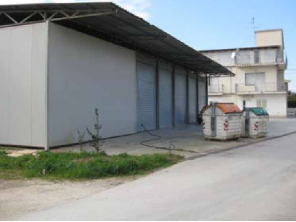 negozio in vendita a Roseto degli Abruzzi