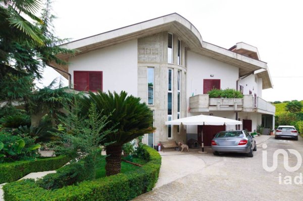 casa indipendente in vendita a Roseto degli Abruzzi