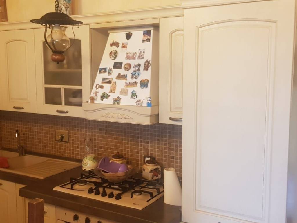 casa indipendente in vendita a Roseto degli Abruzzi