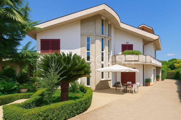 casa indipendente in vendita a Roseto degli Abruzzi