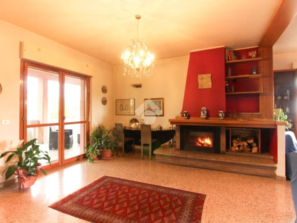 casa indipendente in vendita a Roseto degli Abruzzi in zona San Giovanni