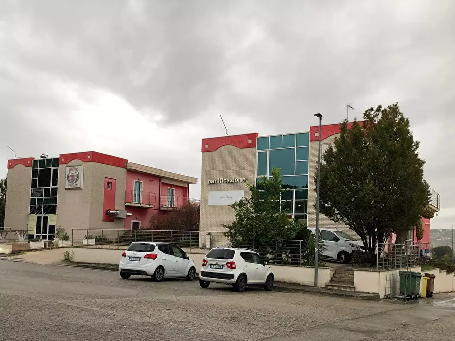 capannone in vendita a Roseto degli Abruzzi