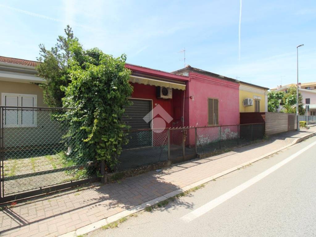 quadrivano in vendita a Roseto degli Abruzzi in zona Voltarrosto