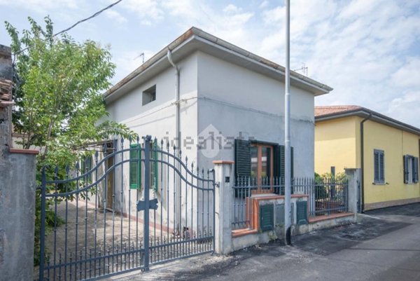 casa indipendente in vendita a Roseto degli Abruzzi in zona Cologna Spiaggia