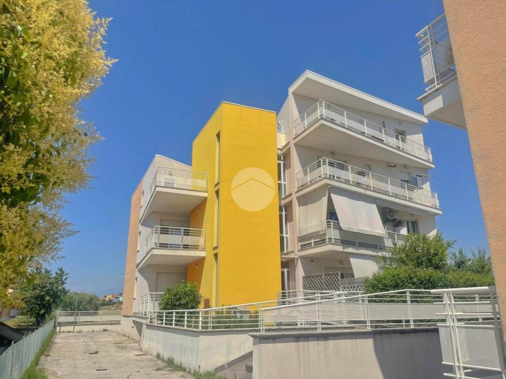 appartamento in vendita a Roseto degli Abruzzi in zona Cologna Spiaggia