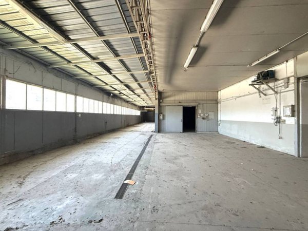 capannone in vendita a Roseto degli Abruzzi