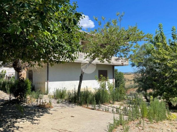 casa indipendente in vendita a Roseto degli Abruzzi