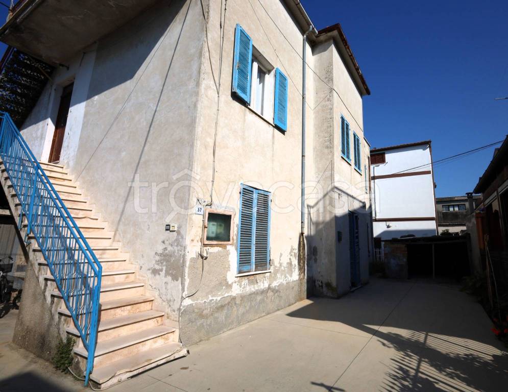 casa indipendente in vendita a Roseto degli Abruzzi