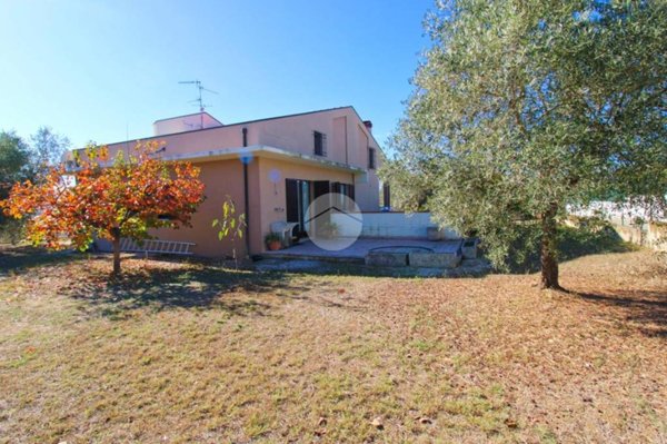casa indipendente in vendita a Roseto degli Abruzzi in zona San Giovanni