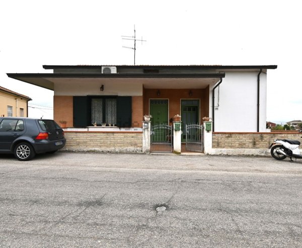 appartamento in vendita a Roseto degli Abruzzi in zona Cologna Paese