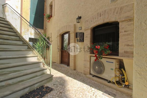appartamento in vendita a Roseto degli Abruzzi in zona Montepagano