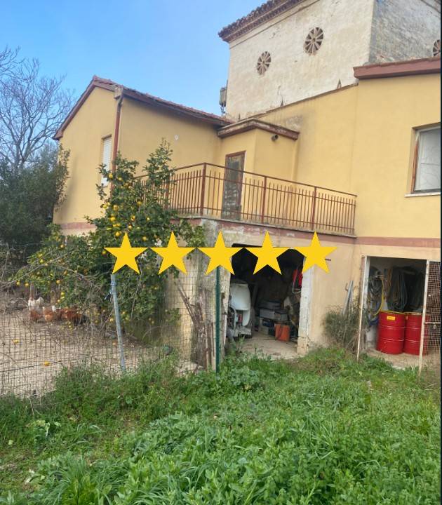 casa indipendente in vendita a Roseto degli Abruzzi
