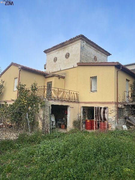 casa indipendente in vendita a Roseto degli Abruzzi