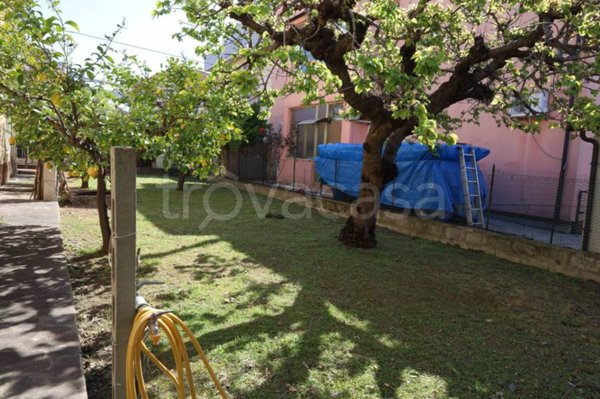 casa indipendente in vendita a Roseto degli Abruzzi in zona Campo a Mare