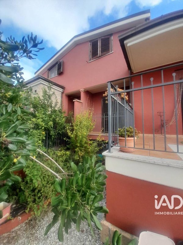 casa indipendente in vendita a Roseto degli Abruzzi in zona Montepagano