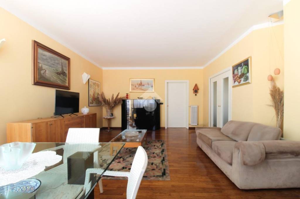 appartamento in vendita a Roseto degli Abruzzi in zona Palazzese