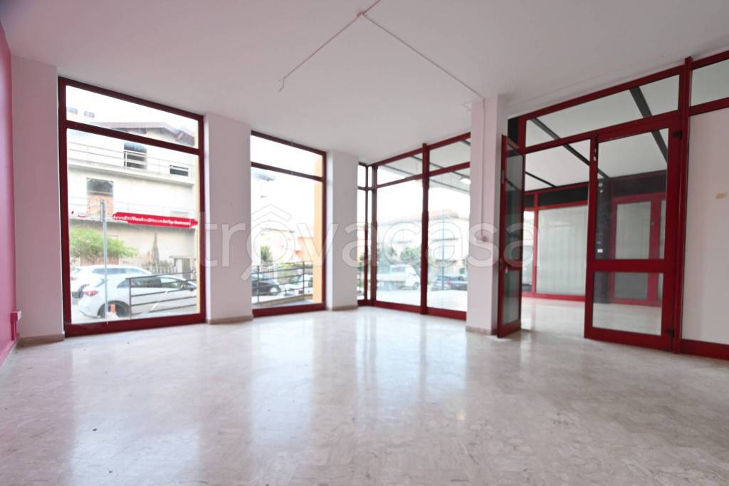 negozio in vendita a Roseto degli Abruzzi in zona Campo a Mare