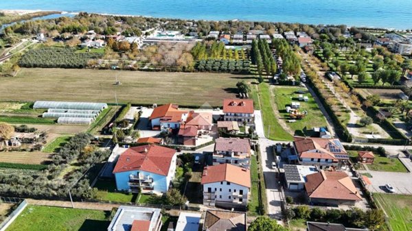 appartamento in vendita a Roseto degli Abruzzi in zona Cologna Spiaggia