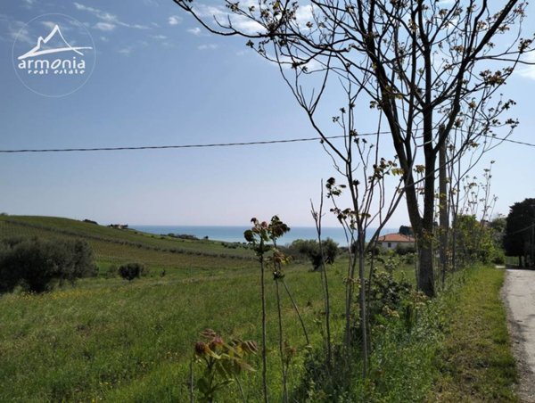casa indipendente in vendita a Roseto degli Abruzzi