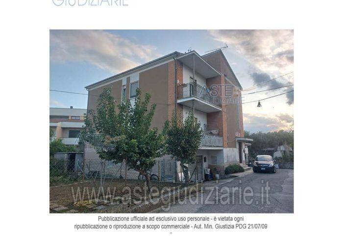 appartamento in vendita a Roseto degli Abruzzi in zona Santa Lucia