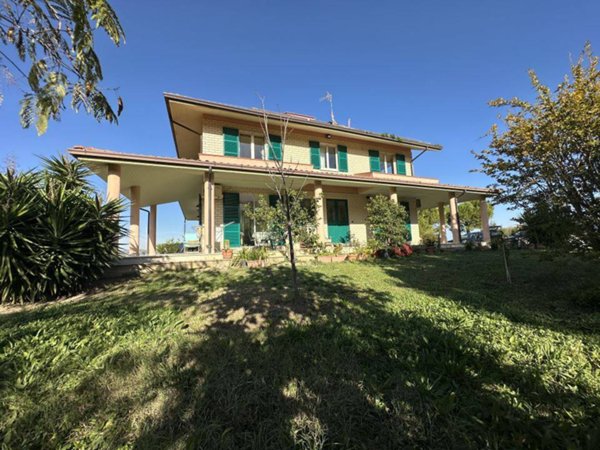 casa indipendente in vendita a Roseto degli Abruzzi