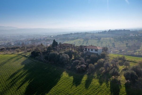 casale in vendita a Roseto degli Abruzzi