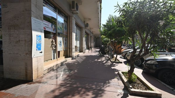 locale commerciale in vendita a Roseto degli Abruzzi