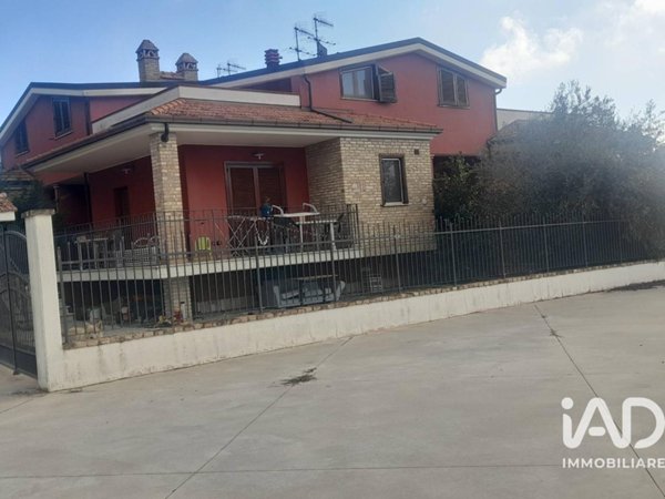 casa indipendente in vendita a Roseto degli Abruzzi in zona Montepagano