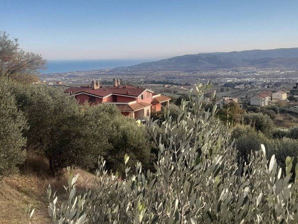 casa indipendente in vendita a Roseto degli Abruzzi in zona Montepagano