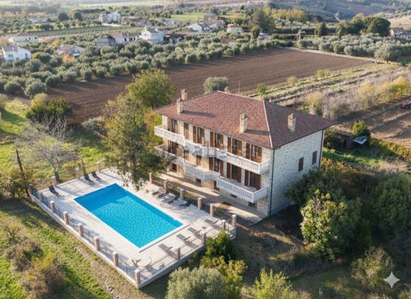 casa indipendente in vendita a Roseto degli Abruzzi