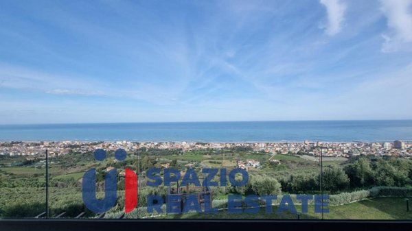 casa indipendente in vendita a Roseto degli Abruzzi