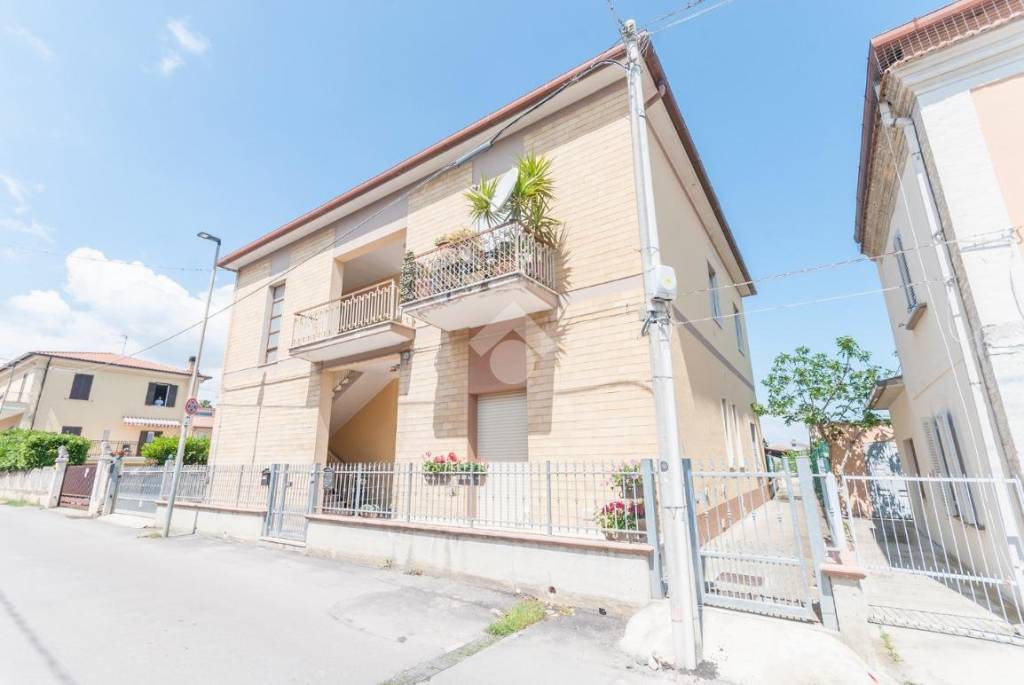 appartamento in vendita a Roseto degli Abruzzi in zona Cologna Spiaggia