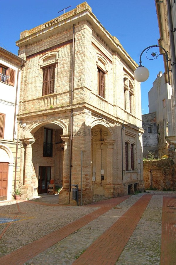 appartamento in vendita a Roseto degli Abruzzi in zona Montepagano