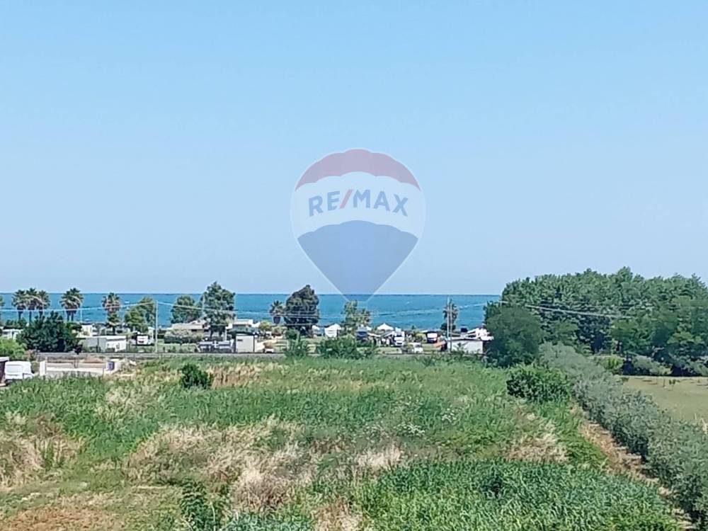 appartamento in vendita a Roseto degli Abruzzi in zona Cologna Spiaggia