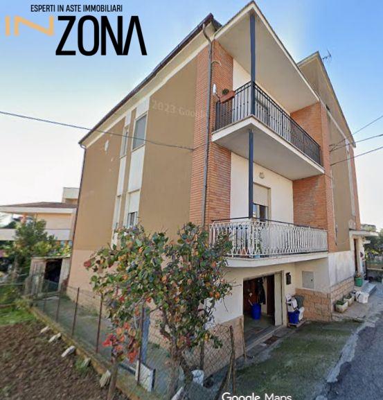 appartamento in vendita a Roseto degli Abruzzi in zona Santa Lucia