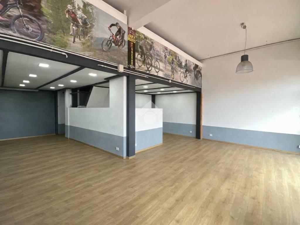 negozio in vendita a Roseto degli Abruzzi