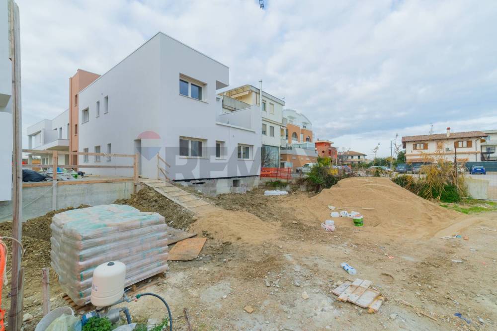appartamento in vendita a Roseto degli Abruzzi in zona Cologna Spiaggia