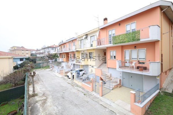 appartamento in vendita a Roseto degli Abruzzi in zona Montepagano