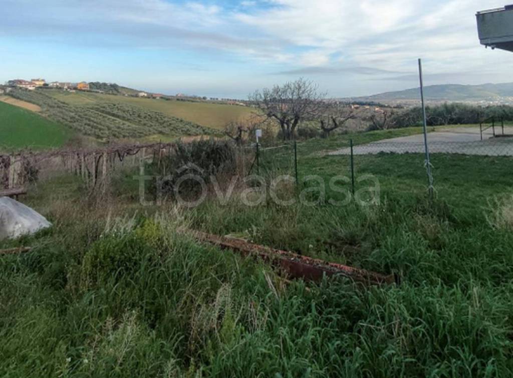 terreno edificabile in vendita a Roseto degli Abruzzi
