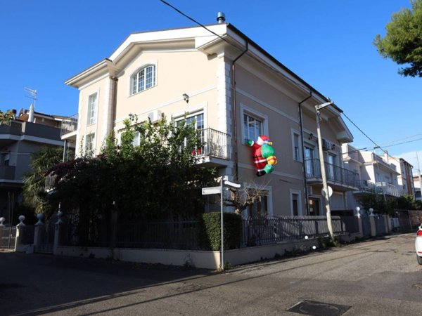 casa indipendente in vendita a Roseto degli Abruzzi