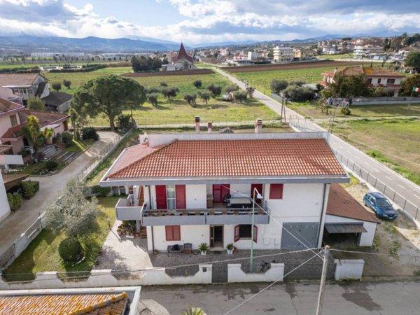 appartamento in vendita a Roseto degli Abruzzi in zona Santa Lucia