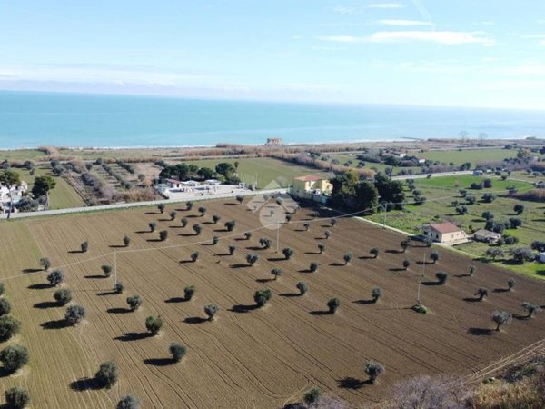 terreno agricolo in vendita a Roseto degli Abruzzi