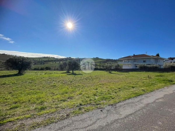 terreno edificabile in vendita a Roseto degli Abruzzi