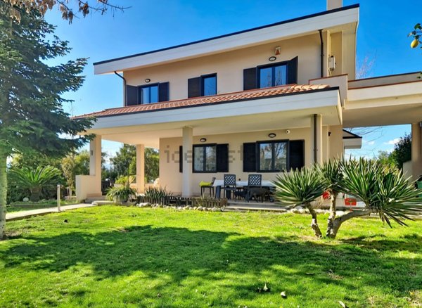 casa indipendente in vendita a Roseto degli Abruzzi