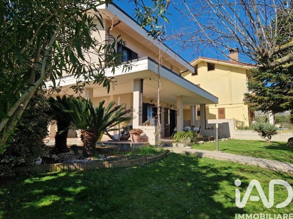 casa indipendente in vendita a Roseto degli Abruzzi