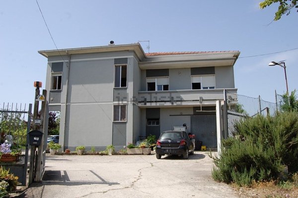 casa indipendente in vendita a Roseto degli Abruzzi